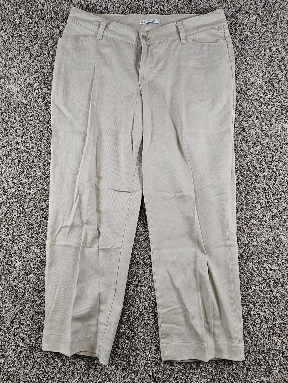 Lee Womens Sz 16P petite Relaxed Fit Chino Dress Pants Beige